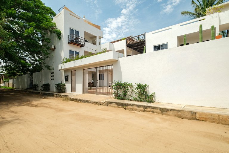 Pequeña habitación en planta baja (A/C y StarLink)