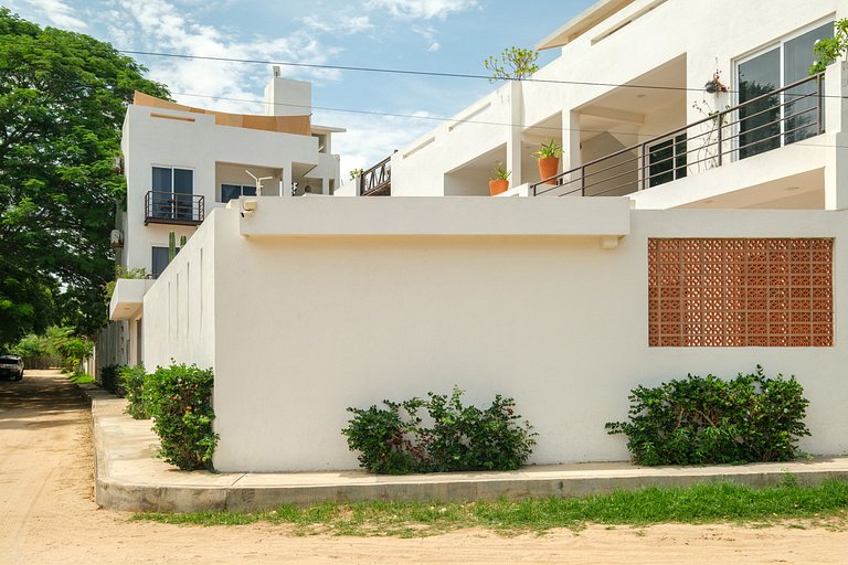 Pequeña habitación en planta baja (A/C y StarLink)